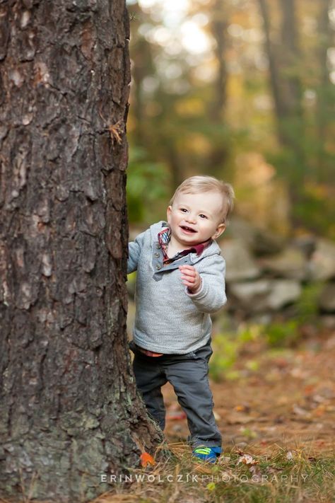 Fall family photo session with one-year-old by Erin Wolczik Photography in North Grafton, MA. Fall Pictures Kids, Toddler Boy Photography, Fall Baby Photos, Fall Baby Pictures, Toddler Poses, Toddler Pictures, Foto Kids, Toddler Photoshoot, Family Photos With Baby