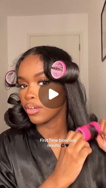 Halima on Instagram: "Blow out results, what did I do wrong?🥲 #blowout #hair #reels" Roller Set Blow Dried Hair, Medium Blowout Hairstyles Black Women, Blown Out Black Hair, Blowout Hair Natural With Curls, Blow Out Curls Black Woman, Blow Out Black Natural Hair, Up Do With Curls Hanging, Pinup Curls Long Hair, Types Of Blowouts