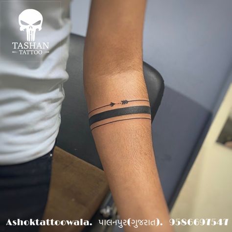 Small Arm Band Tattoo For Men, Two Line Arm Band Tattoo, Band Tattoo For Man, Arm Band Tattoo Black Women, Arm Rings Tattoo, Black Band Arm Tattoo, Female Band Tattoo, Couple Band Tattoos, Arm Band Tattoo Cover Up Ideas