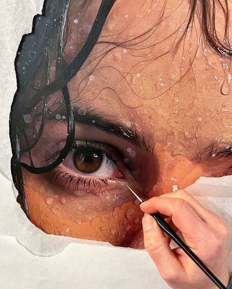 Amazing Hyperrealistic Portraits Maximize Details and Feelings Hyperrealistic Portrait, Hyperrealistic Drawing, Hyperrealistic Art, Top Paintings, Expensive Art, Prismacolor Art, Hyper Realistic Paintings, Creepy Drawings, Painting Courses