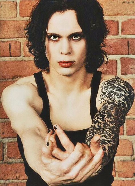 Ville Valo. ♥♥♥. #ville valo #HIM Ville Valo, Gothic Metal, Gothic Rock, Him Band, Green Day, Brick Wall, Music Bands, Rock Bands, Heavy Metal