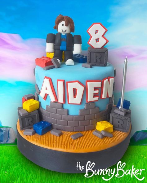 Roblox Birthday Party Ideas Cakes, Gamer Cake Ideas Boys, 7th Birthday Party For Boys, Bacon Cake, Roblox Birthday Cake, 7th Birthday Cakes, Roblox Party, Paw Patrol Birthday Cake, Roblox Cake