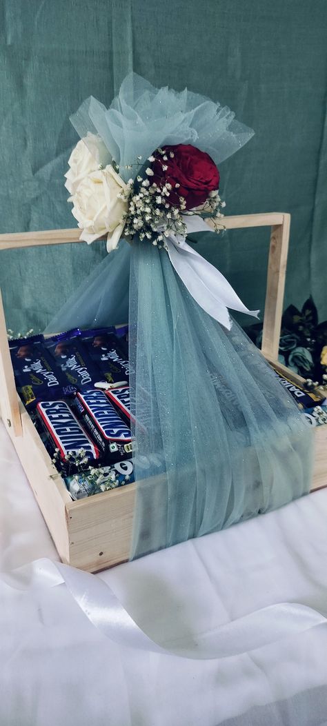 Chocolate hamper wedding Chocolate Hampers For Engagement, Hamper Box Design, Nikkah Hamper, Chocolate Hamper Ideas Baskets, Wedding Hamper Ideas, Chocolate Hamper Ideas, Chocolate Hamper Ideas Gifts, Engagement Hamper Ideas, Cake Hamper