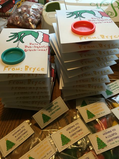 Classroom Christmas Gifts, Preschool Christmas Gifts, Class Christmas Gifts, School Christmas Gifts, Daycare Gifts, Classmates Gifts, School Christmas Party, Students Christmas, Student Christmas Gifts