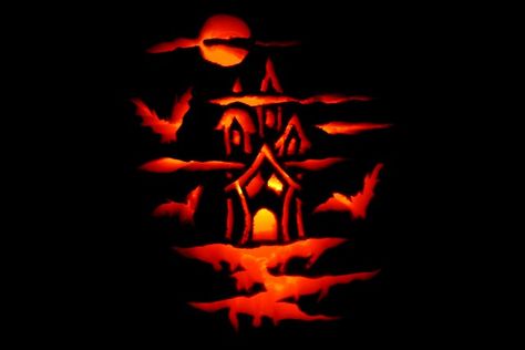 Forest Pumpkin Carving, Pumpkin Carving Designs Creative, Haunted House Pumpkin Carving, House Pumpkin Carving, Haunted House Pumpkin, Pumpkin Carve, House Pumpkin, Pumpkin Idea, Halloween Pics