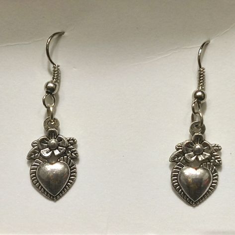 Silver Tone Women's Earrings Silver Vintage Earrings, Vintage Earrings Aesthetic, Silver Earrings Aesthetic, Accessory Inspo, Earrings Aesthetic, Indie Jewelry, Funky Jewelry, Beaded Keychains, Jewelry Inspo