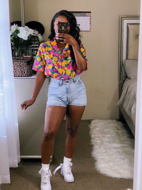 90s Summer Outfits Black Women, 90s Outfit Ideas, Sunshine Weather, Black 90s Fashion, 90s Party Outfit, Culture Aesthetic, Outfit Ideas Black, Rihanna Outfits, Look Festival