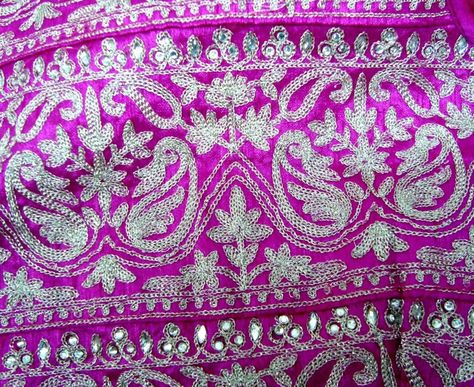 Kasab embroidery detail Kasab Work Embroidery, Kasab Embroidery, Mukaish Embroidery, Mukaish Work, Indian Colours, Beads Embroidery, Dress Embroidery, Couture Embroidery, Work Design