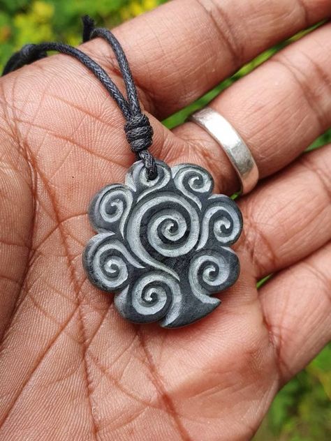 Sculpture Dremel, English Oak Tree, Dremel Crafts, Spiral Tree, Dremel Carving, Green Granite, Stone Engraving, Celtic Style, Rock Jewelry