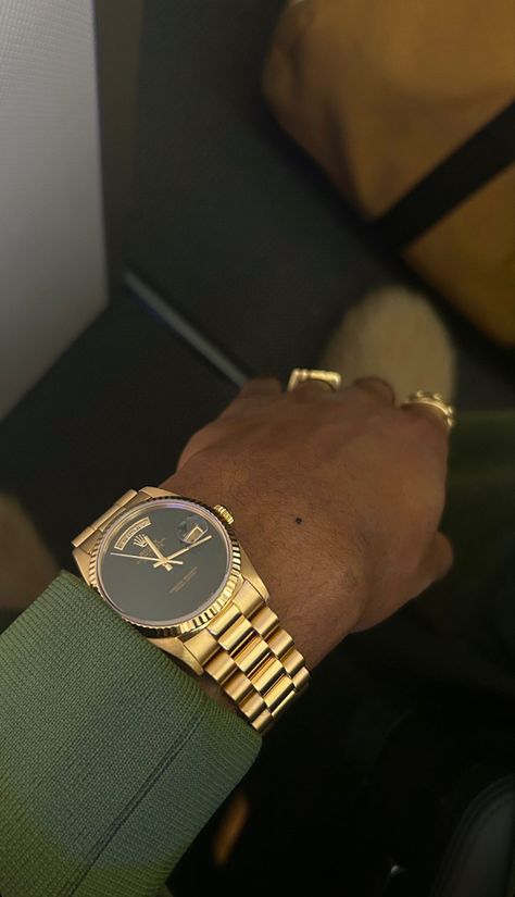 Golden Watch, Dope Jewelry Accessories, Fancy Watches, Premium Watches, Gold Watch Men, Gold Chains For Men, Vintage Watches For Men, Hand Watch, Jewelry Fashion Trends