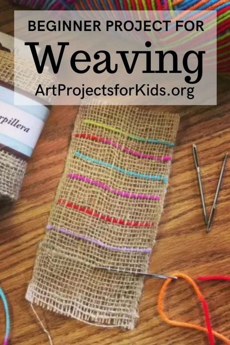 Learn how to weave with burlap and yarn. #artprojects #weaving projects #artprojectsforkids Easy Weaving Projects, Weaving Projects For Kids, Kids Weaving Projects, Beginner Weaving, Easy Weaving, Yarn Art Projects, Burlap Art, Weaving For Kids, Accessoires Barbie