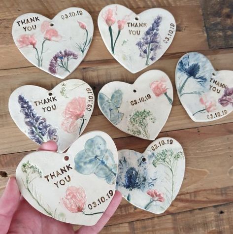 Ceramic Wedding Favors, Wall Hanging Ceramic, Wedding Flower Preservation, Quick Wedding, Large Wall Hanging, Modelling Clay, Wedding Thank You Gifts, Flower Preservation, Baking Clay