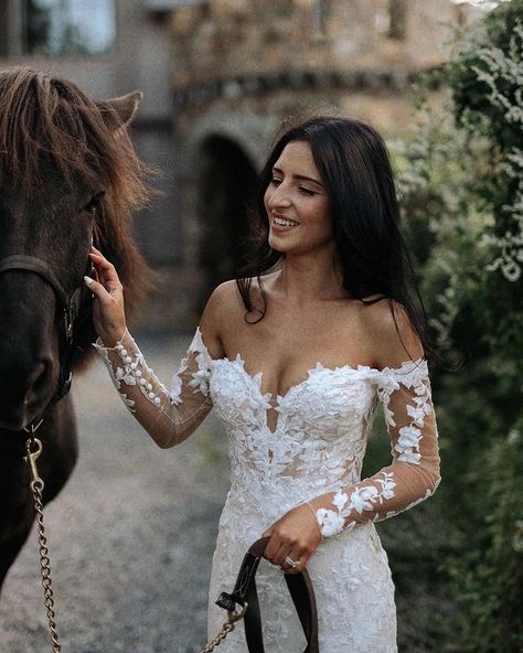 #BridalReflectionsBride | Major heart eyes in NAROZA 😍 @kathy_dwhite said yes to this gorgeous @enzoani gown available at our #LongIsland salons! 👰‍♀️🤵‍♂️ @kathy_dwhite @joeyywhite dress: @enzoani Photographer: @deirdreandjon Florals: @floragoodtimes Venue: @lambshillvenue Naroza Gown, Simple Wedding Aesthetic, Wedding Dress Rose, Classic Wedding Aesthetic, Enzoani Wedding Dress, Rose Bouquet Wedding, Aesthetic Long Sleeve, Blue By Enzoani, Bridal Reflections