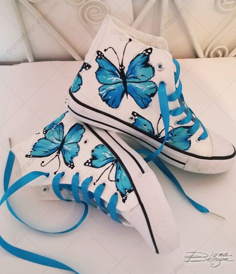 Blue And White Sneakers, Zapatillas All Star, Hand Painted Sneakers, Cute Converse Shoes, Painted Shoes Diy, Textile Paint, Custom Sneakers Diy, Butterfly Shoes, Custom Painted Shoes