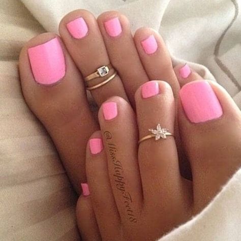 Toenail Polish Colors, Pink Toe Nails, Nail Artwork, Feet Nail Design, Pedicure Designs Toenails, Nagel Design, French Pedicure, Pedicure Colors, Toe Nail Color