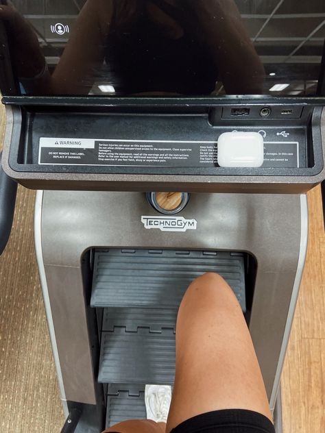 Stair Master Machine, Stair Master Aesthetic, Stairmaster Aesthetic, Gym Stairs, Weekly Manifestation, Stair Master Workout, Gym Workout Aesthetic, Stairmaster Workout, Gym Girlies