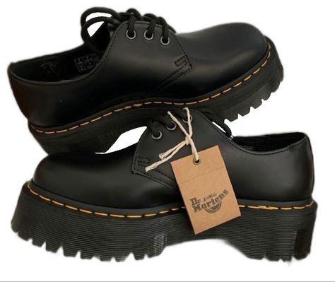 Doc Martens 1461 Platform, Low Dr Martens, Chunky Doc Martens, 1461 Smooth Leather Platform Shoes, Low Doc Martens, Black Goth Shoes, Dr Martens Aesthetic, Docs Shoes, Doc Martins Shoes