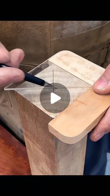 Calking Tips, Diy Tools Woodworking, Small Woodworking Shop Ideas, Creative Woodworking Ideas, Easy Woodworking Projects Diy, Downloadable Woodworking Plans, Front Porch Ideas Curb Appeal, Woodworking Classes, Woodworking Workshop