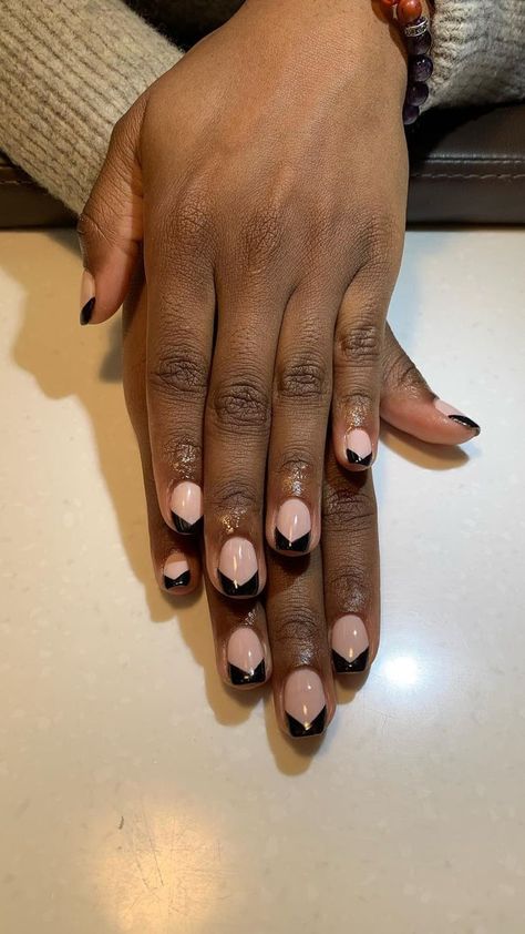 Edgy French Manicure, Black French Tip Nail Designs, Black French Tip Nail, Black French Tip Nails, Black French Manicure, Tip Nail Designs, Spring Manicure, French Tip Manicure, Black French Tip