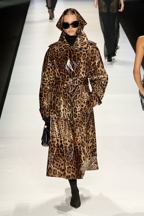 Leopard Coat, Leopard Print Coat, Elegant Scarves, Animal Print Fashion, Milano Fashion Week, Print Coat, Spring Summer 2024, Print Trends, Spring 2024