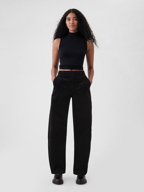 Soft corduroy tapered trousers.  Concealed hook and bar closure, zip fly.  Front slant pockets, back welt pockets.  Fit: Classic.  An easy silhouette that fits close at the waist, and is relaxed through the hips and thigh.  High rise.  Tapered leg.  Models wearing Gap Tapered Dress Pants Outfit, Cute Office Clothes, Petite Pants For Women, Black Pants Outfit Women, Thesis Defense Outfit, Black Corduroy Pants Outfit, Cool Business Casual, Black Pants Style, Black Dress Pants Women