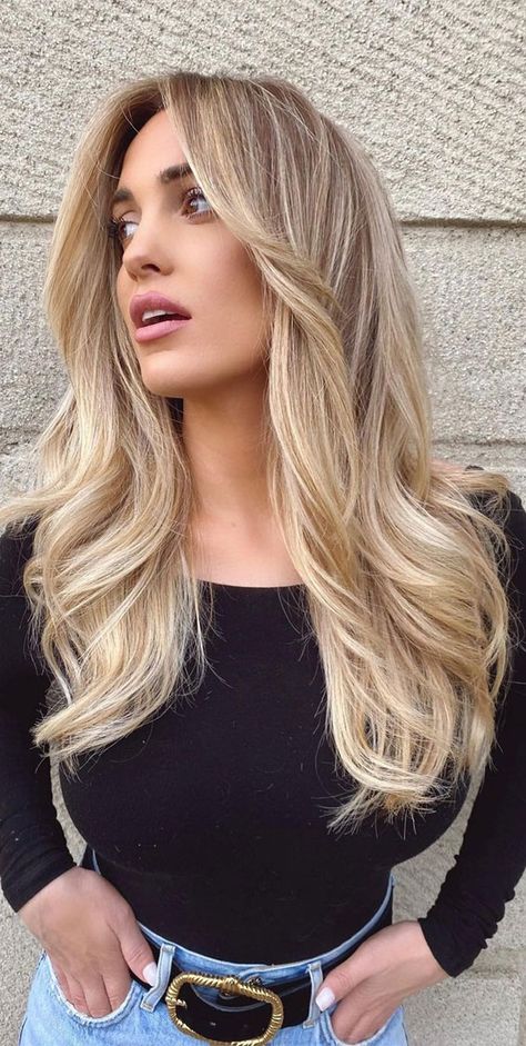 10 The most beautiful blonde hair colors for summer 2021 Hair Colors For Summer, Blonde Hair Colors, Summer Blonde Hair, Beautiful Blonde Hair, Vlasové Trendy, Blonde Hair Inspiration, Blonde Hair Shades, Blonde Hair Looks, Blonde Hair With Highlights