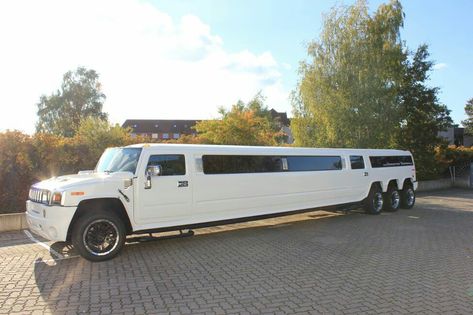 White Hummer, Hummer Limousine, Hummer Limo, Hummer Cars, Hummer H2, Ways To Travel, Taxi Service, New York Travel, Car Rental