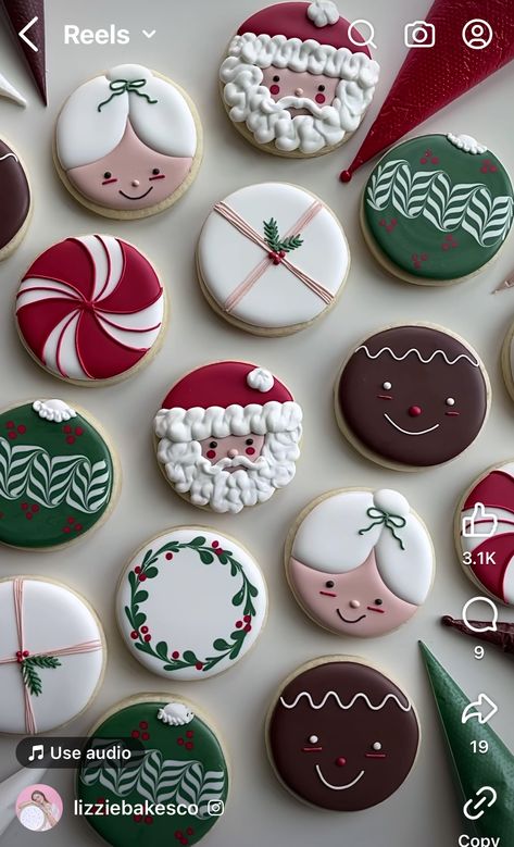 Christmas Cookie Icing, Iced Christmas Cookies, Royal Icing Christmas Cookies, Decorated Christmas Cookies, Christmas Sugar Cookies Decorated, No Bake Sugar Cookies, Gingerbread Cookies Decorated, Flooding Cookies, Cute Christmas Cookies