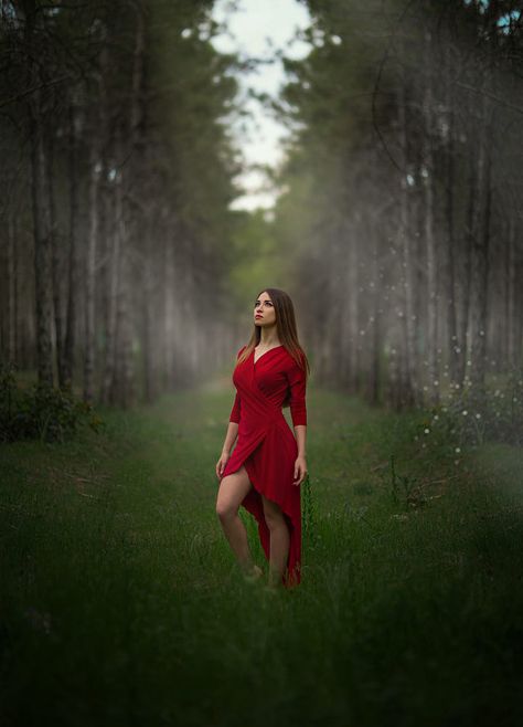 Lake Photoshoot, Travel Photoshoot, Prom Photoshoot, Red Dress Women, Portrait Pictures, Outdoor Portraits, Couple Photoshoot Poses, Forest Photography