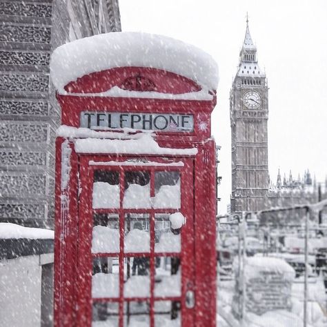 London Snow, Winter London, London Wallpaper, England Aesthetic, London Art Print, London Dreams, Christmas Dreaming, London Aesthetic, London Christmas