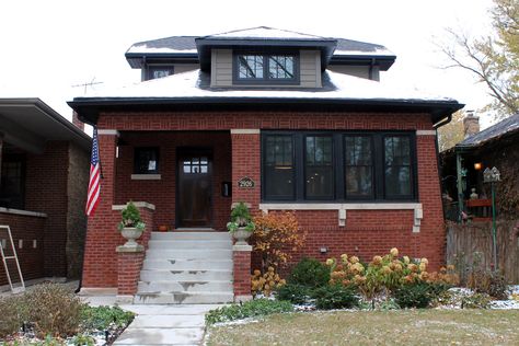 Modern Brick Bungalow Exterior, Chicago Bungalow Remodel, Brick Craftsman House, Brick Bungalow Exterior, Bungalow Curb Appeal, Bungalow Front Door, Bungalow Exterior Colors, Front Porch Curb Appeal, Bungalow Remodel