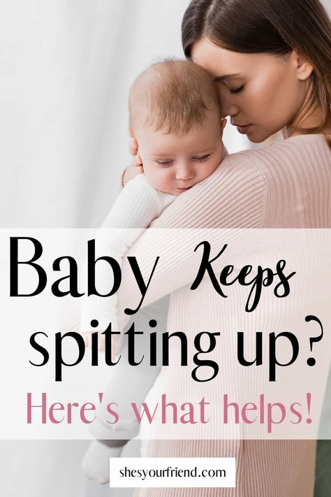 Baby Spitting Up After Feeding, Baby Reflux, Acid Reflux In Babies, Reflux Baby, Toddler Hacks, Newborn Feeding, Baby Throw, Breastfed Baby, Cabbage Leaves