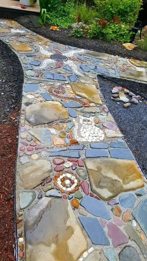 Mosaic Walkway, Stone Garden Paths, Walkway Landscaping, Side Yard Landscaping, Yard Landscaping Simple, Rock Garden Design, Stone Walkway, Garden Walkway, Easy Landscaping