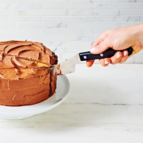 Cake Knife Review: The Case for Owning an Offset Cake Knife | Epicurious Chandelier Cake, 10 Inch Cake, Cake Knife, Baking Gifts, Cake Videos, Angel Food, Baking Supplies, Eating Raw, Sheet Cake