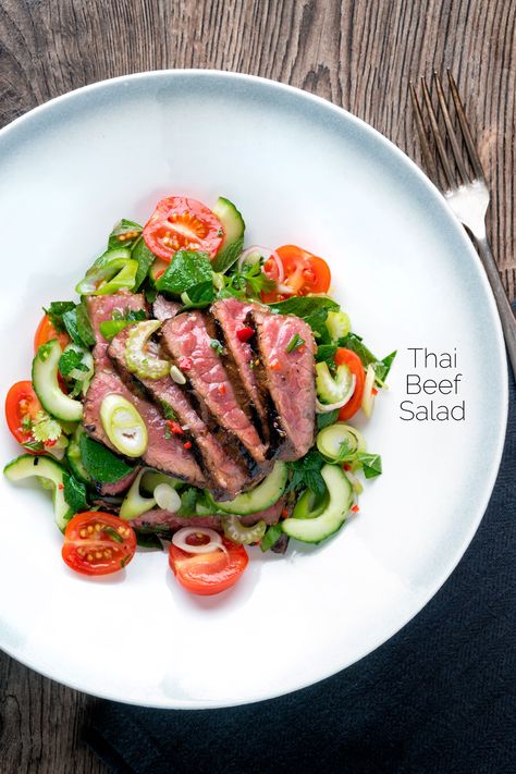 Hot Beef Salad, Thai Spicy Salad, Beef Salad Dressing, Beef Salad Recipes, Spicy Beef Salad, Fish And Salad, Salad Bowl Ideas, Fish Salads, Steak And Salad