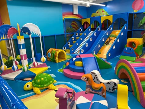 Indoor Playground Design Playrooms, Kids Playground Indoor, Indoor Play Area For Kids, Toddler Indoor Playground, Inside Playground, Kids Indoor Play Area, Indoor Playground Business, Mini Playground, Toy Room Ideas