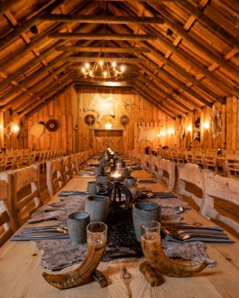 Norse Fate ◈ Vikings ◈ History on Instagram: “Impressive 'Mead Hall' at Ingólfsskáli Restaurant in Iceland⠀ #vikingpride⠀ #vikingrunsthroughmyblood⠀ #vikings⠀ #vikingseverywhere⠀…” Viking Tavern, Viking Restaurant, Viking Table, Casa Viking, Viking Hall, Mead Hall, Viking Camp, Viking Party, Viking Aesthetic