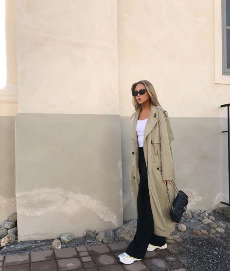 Trench Outfit, Trench Coat Outfit, Mode Zara, Europe Outfits, Foto Casual, Mode Ootd, Elegantes Outfit, Coat Outfits, Mode Inspo