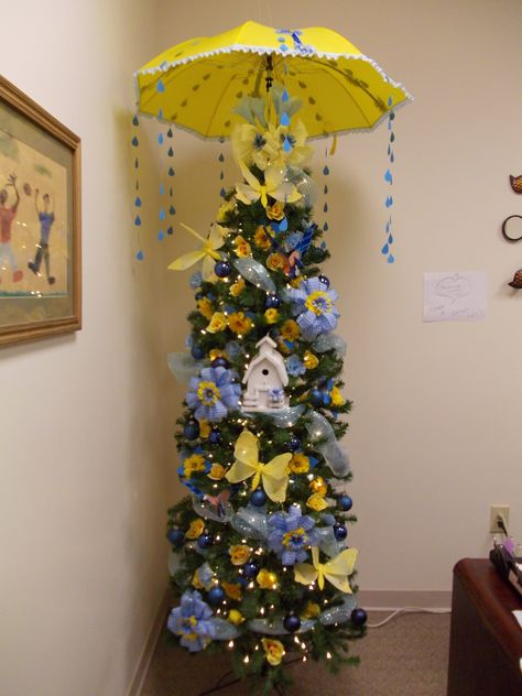 April Tree: April Showers......brings May flowers  2013 Michigan Christmas, Tree Decorating Ideas, Yellow Umbrella, Summer Trees, Holiday Tree Decorations, Spring Tree, Tree Decorating, Holiday Christmas Tree, Easter Tree