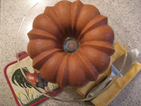 Vanilla Pound Cake Recipe, Vanilla Recipes, Cupcake Wars, Bundt Cakes Recipes, Nut Butters, Cake Lover, Pound Cake Recipes, Dessert Bread, Butter Cake