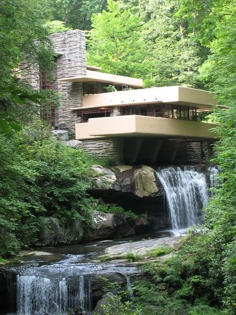 Falling Water Frank Lloyd Wright, Falling Water House, Waterfall House, Architecture Cool, Frank Lloyd Wright Architecture, Frank Lloyd Wright Design, Frank Lloyd Wright Homes, Hillside House, Falling Water