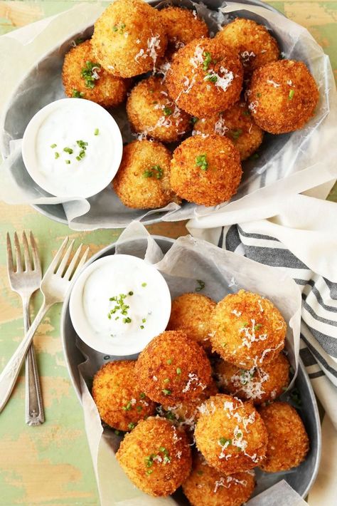 Baked Potato Croquettes, Loaded Fried, Croquettes Recipe, Mini Hamburgers, Potato Croquettes, Fried Potato, Stuffed Potato Balls, Loaded Baked Potato, Loaded Baked Potatoes