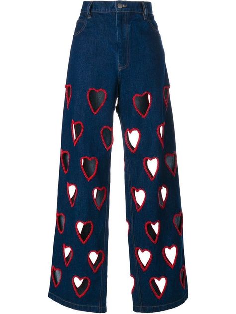 robin on Twitter: "heart cut out jeans by ashish🥰… " Look Disco, Flared Denim Jeans, Cut Out Jeans, Jeans Flared, Haine Diy, Flared Denim, Jeans Embroidered, Flare Denim Jeans, Kleidung Diy