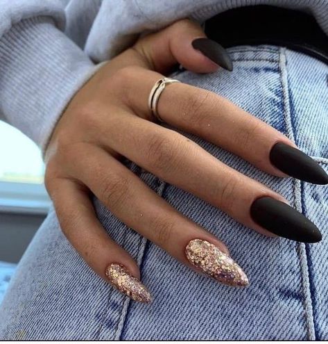 Classy Bright Nails, Birthday Nail Inspo Acrylic Medium, Sassy Nails Designs, New Years Nail Designs, Unghie Sfumate, Sassy Nails, Her Nails, Sparkle Nails, Nagel Inspo