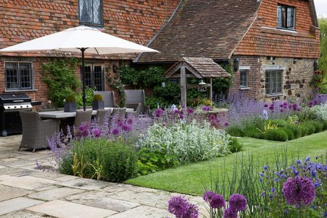 Country Garden Landscaping, Country Garden Design, Country Cottage Garden, English Garden Design, Back Garden Design, Cottage Garden Design, Landscape Designer, English Cottage Garden, Garden Design Plans