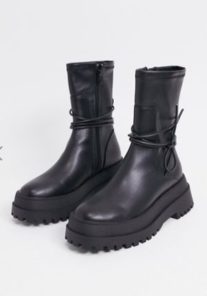 Public Desire Finale chunky flat ankle boots with tie in black Military Style Boots, Chunky Flats, Boots 2020, Flat Ankle Boots, Mid Heel Boots, Lug Sole Boots, Suede Leather Shoes, Public Desire, Black Combat Boots