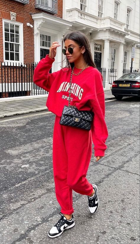 Pheebsfashion red tracksuit red jogger and sweatshirt streetstyle combo. Nike Black and White dunk low GS White Tracksuit Outfit, Phoebe Gore, Red Joggers Outfit, Low Dunks Outfit, White Dunk Low, Dubai Outfit, Panda Outfit, Dunk Outfit, Red And White Outfits