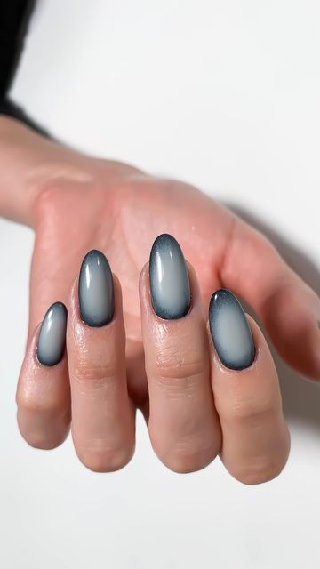 Grey Nails With Black Lines, Milky Aura Nails, Black Halo Nails, Aura Nails Black And White, Gray Aura Nails, Black Aurora Nails, Black And White Aura Nails, Gray Halloween Nails, Grey Aura Nails