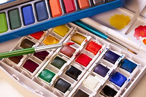 Our 8 Favorite Watercolor Paints: Watercolor Paints: Sennelier (Tubes and Pans) Sennelier Watercolor, Watercolor Practice, Watercolor Painting For Beginners, Watercolor Branding, Best Watercolor, Learn Watercolor Painting, Learn Watercolor, Watercolor Tips, Watercolor Paint Set