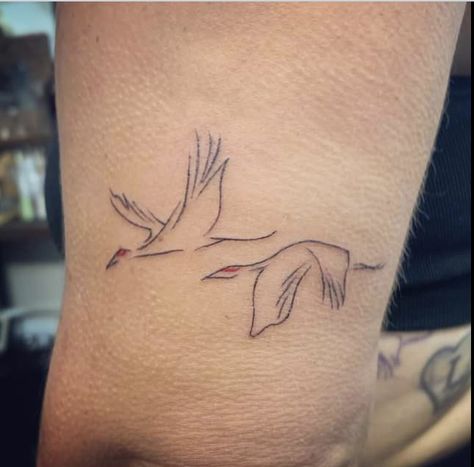 Bird On Hip Tattoo, Sandhill Crane Tattoo Simple, Stork Tattoo Minimalist, Sand Hill Crane Tattoo, Sandhill Crane Tattoo, Tatts Ideas, Bird Silhouette Tattoos, Goose Tattoo, Heron Tattoo